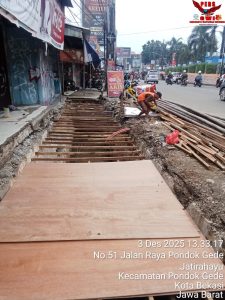 Proyek Drainase,Uditch Di Rt 01 Rw 02 Kel Jatirahayu Kec Pondo Melati Kota Bekasi Langgar UU KIP Dan K3 /APD