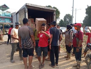 PT Capella Dinamik Nusantara, Salurkan Bantuan Logistik, Untuk Korban Banjir Aceh Tamiang, Di Terima Polres Aceh Tamiang.