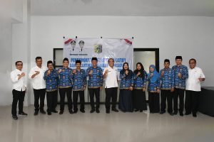 Pejabat Fungsional DPMPTSP Lotim Resmi Di Lantik, Sekda Soroti Pentingnya Peran, Dalam Pembangunan Ekonomi.