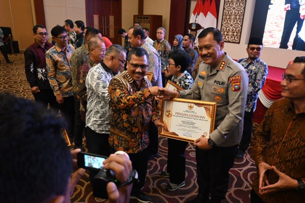 Polda Kepri, Raih Penghargaan Keterbukaan Informasi Publik Tahun 2025.