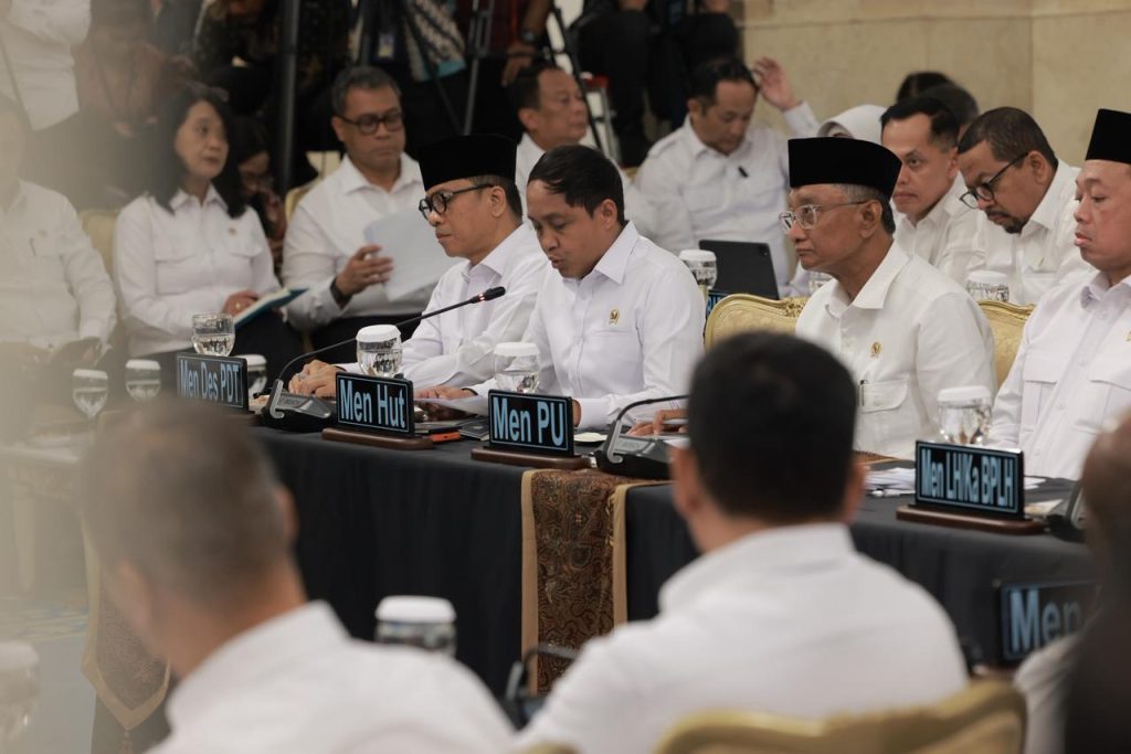 Perintah Prabowo: Jangan Ragu Cabut Izin Kehutanan yang Melanggar Aturan!.