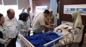 Prabowo Beri Semangat ke Pasien Korban Tabrakan Mobil SPPG: Lekas Sembuh, Rajin Belajar.