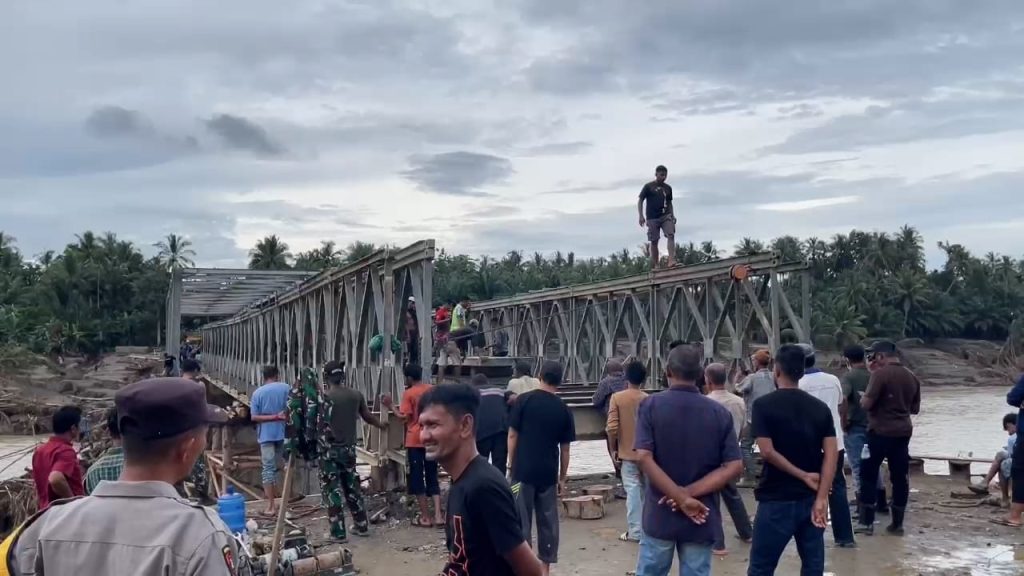 Warga Bireuen Sambut Rampungnya Jembatan Bailey Penghubung Medan-Banda Aceh: Alhamdulillah Sangat Terbantu.