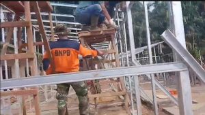 Rangka Mulai Terpasang, Progres Pembangunan Hunian Sementara di Sumbar Makin Terlihat.