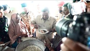 Prabowo Pastikan Sawah Rusak Akibat Bencana Direhabilitasi dan Utang Dihapus: Petani Tidak Usah Khawatir.