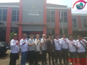 Ahli Waris Lim En Tong Bersama Kuasa Hukum Lakukan Mediasi  dengan Pemerintah Desa Cirarab Terkait lahan seluas 187 Hektare