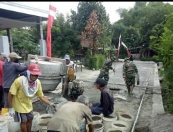 Babinsa Turut Membangun Infrastruktur, Gotong-Royong, Cor Jalan Kampung.
