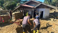 Pulihkan Kehidupan Pasca Banjir, Brimob Batalyon C, Bersinergi Bangun Air Bersih Dan Fasilitas Warga, Di Batang Toru.