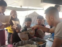 Dapur Umum Polri Terus Beroperasi Layani Pengungsi di Aceh Tamiang dan Sumbar.