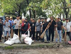 Sambut HPSN, BPPKB Banten DPRT Poris Plawad Turun Langsung Gotong Royong Bersihkan Lingkungan