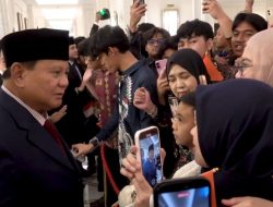 Prabowo Disambut Mahasiswa Indonesia di Yordania: Sosok Karismatik dan Penuh Perjuangan.