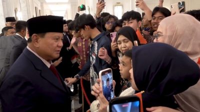 Prabowo Disambut Mahasiswa Indonesia di Yordania: Sosok Karismatik dan Penuh Perjuangan.