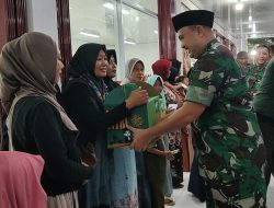 Kodim 0813 Bojonegoro Gelar Baksos dan Bazar Murah di KDKMP Pungpungan, Warga Antusias Sambut Ramadan 1447 H