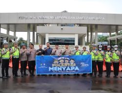 Tak Sekadar Tugas, Polisi Metro Tangerang Kota Berbagi dan Menguatkan Silaturahmi di Bulan Suci